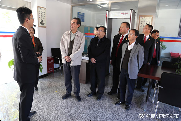 最高人民法院咨询委员会姜兴长主任、王秀红副