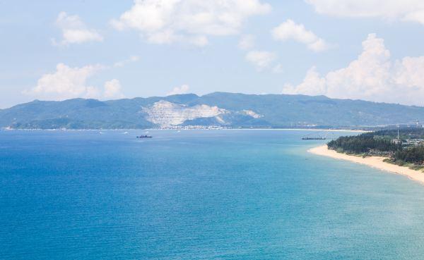 中国面积最大的省,比新疆还大,风景比肩马尔代