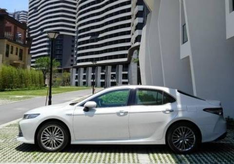 凯美瑞这车到底哪里好？听凯美瑞车主说完，懊悔买错了车