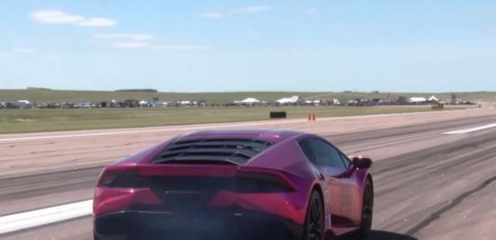 时速339公里! 女司机驾兰博基尼打破飙车赛纪录