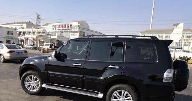 明明比普拉多霸道！原装进口配V6+全时四驱，卖32万却没人买