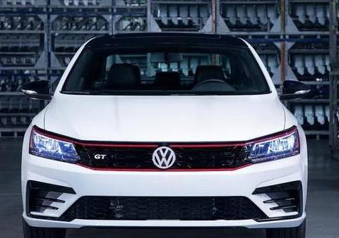 大众这次想不火都难！全新轿跑比宝马5系漂亮，卖20万还配3.6L！