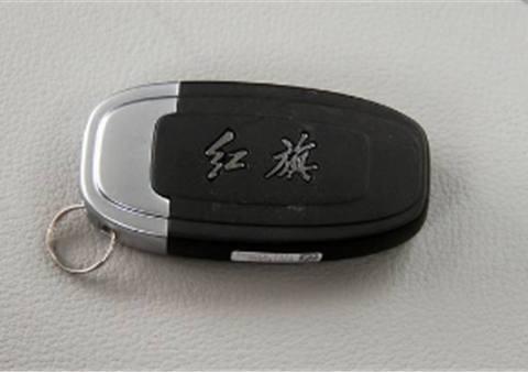 山东一男子首提15万红旗H5，开了一周，坦言：豪车都没我养眼！