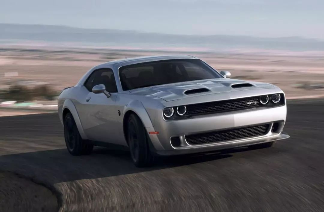 最强肌肉车来袭!道奇发布797马力地狱猫挑战者