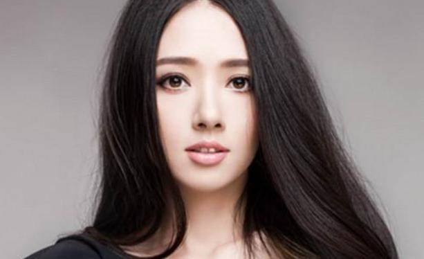 模特出身的艺人,美到震惊韩国人,郭碧婷可遇不