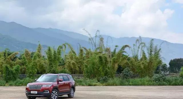 大7座SUV中国造 2.0T动力超强 就是油耗14.5有点高