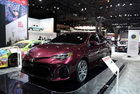 丰田旅行车来了, 配全景天窗, 空间大油耗低, 售12万, 吊打奥德赛