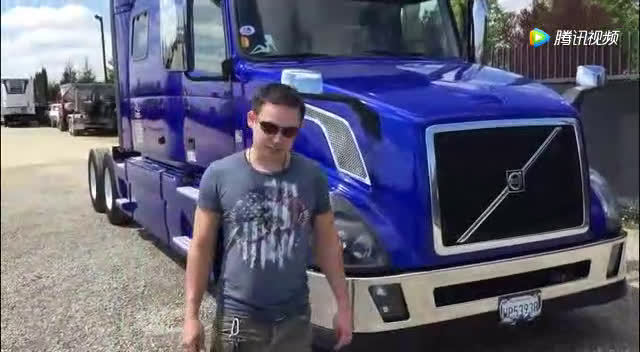 沃尔沃尖头卡车完全不输豪华房车，配置一应俱全  ​