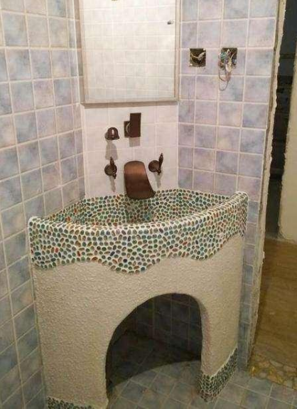 农村父亲硬要给我砖砌一个洗手池,完工我哭了