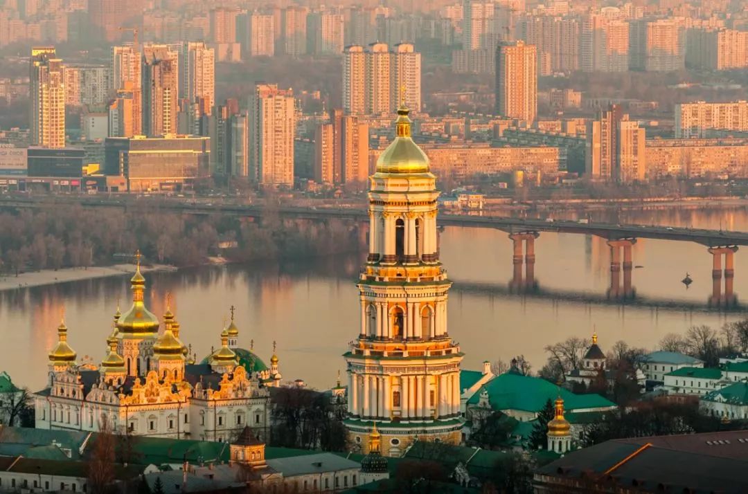 如果你来到乌克兰的首都基辅,那么请一定要来圣索菲亚大教堂看一看.