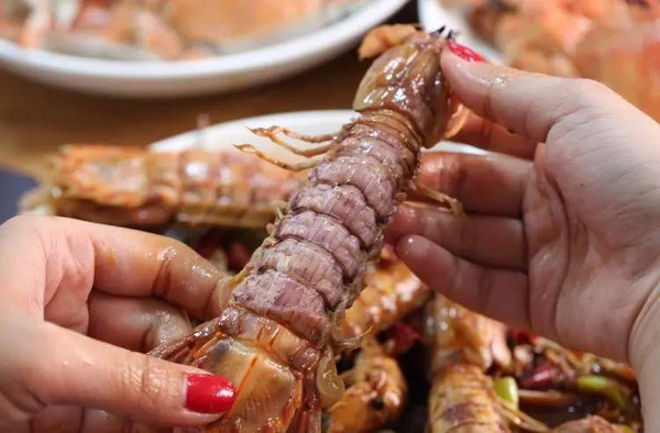 吃了那么多年的皮皮虾,原来只需4步,就能吃到