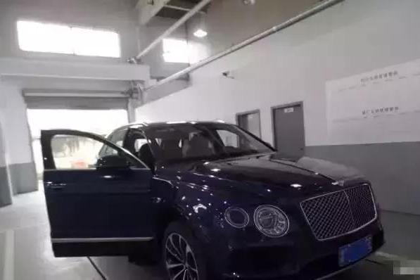 简单换块玻璃就10万！是宾利车主冤还是4S店黑？