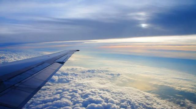 机长和空姐在飞机上拍到的!太饱眼福了!澳洲是这样的!