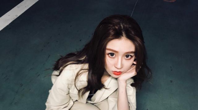 小静婉微博晒美照,优点缺点都很明显,网友:最