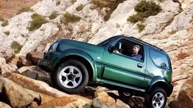 谁说没钱不能玩越野？这两款20万以内硬派SUV值得拥有！