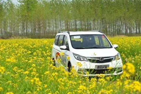 这才是7座MPV中的老大哥，五菱宏光都靠边站