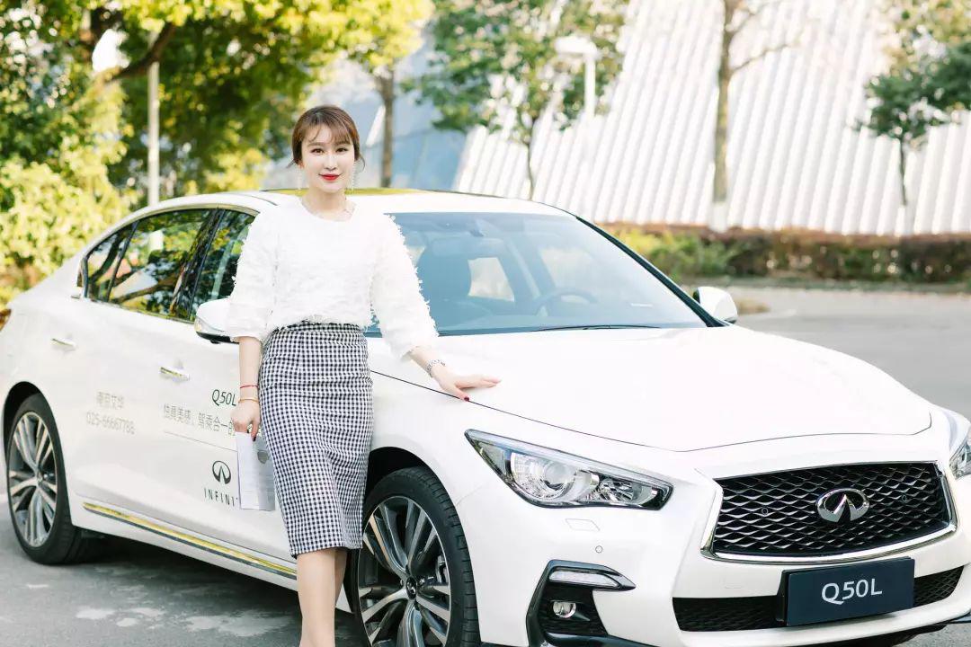 国产Q50L换2.0T奔驰发动机，26.98万起，是运动还是商务？