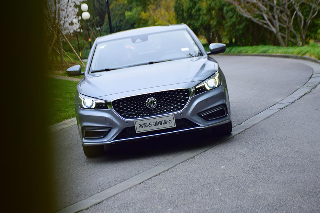 6秒破百，100公里1.5L油，这款国产车要做中国宝马？