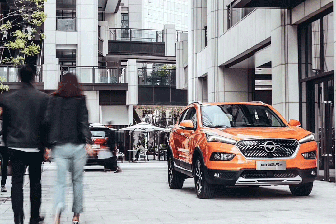 什么配置都有，这款1.6T紧凑型SUV顶配才10万，你买吗？