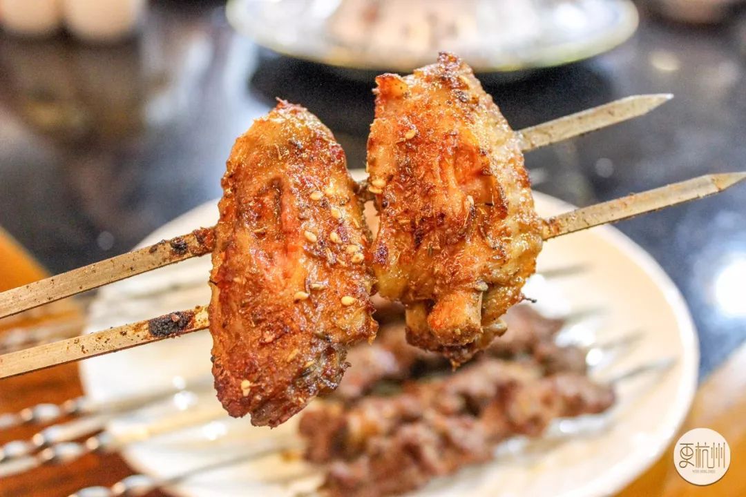 烧烤小店!还看什么《人生一串》,走啊去吃