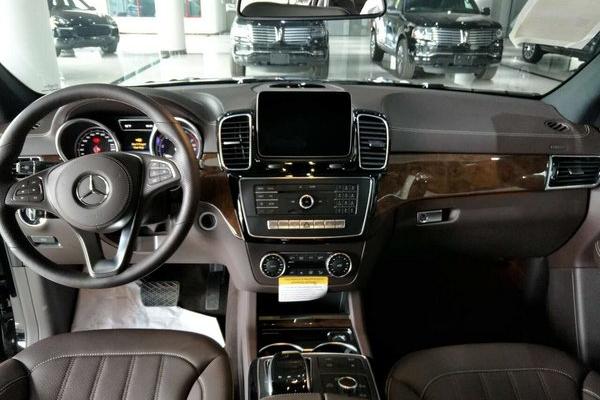 18款奔驰GLS450美规购车享送2万大礼包