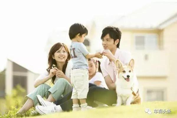 孩子是这世界赠与父母最好的礼物，父母该给孩子什么样的礼物呢？