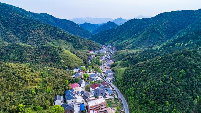 德清县gdp_浙江发展最快的县,人口50万,2机场护航,GDP比地级市都高