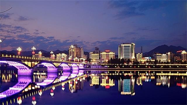 2020最富城市排名_2020最新GDP排名出炉!揭秘重庆最有钱的地方~(2)