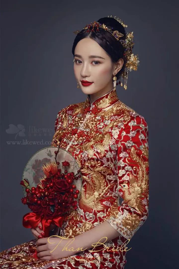 22款准新娘必选的实用中式新娘造型