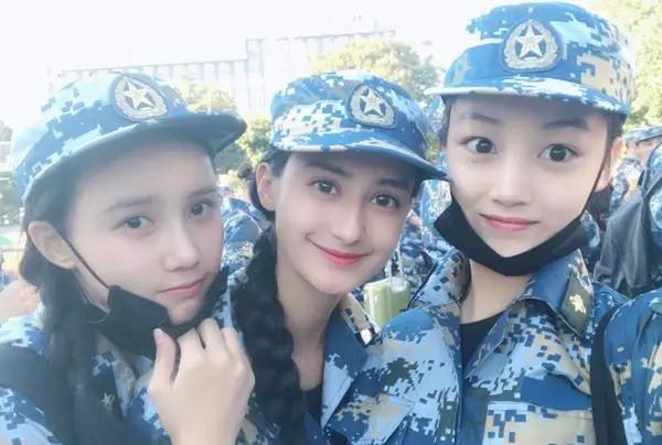 新一波军训女神, 天生丽质晒不黑