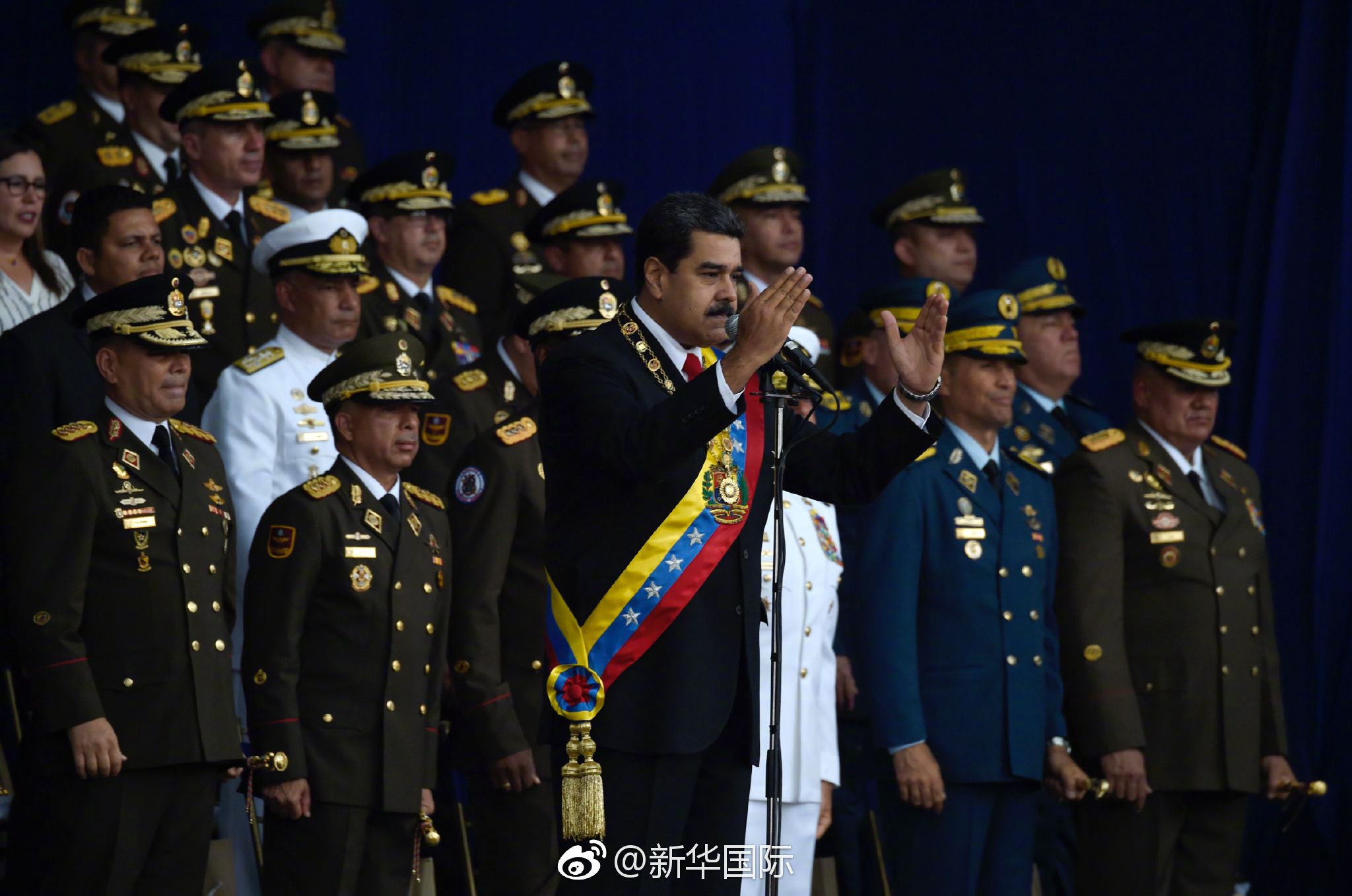 委内瑞拉总统遇袭事件7人受伤 马杜罗:是极右