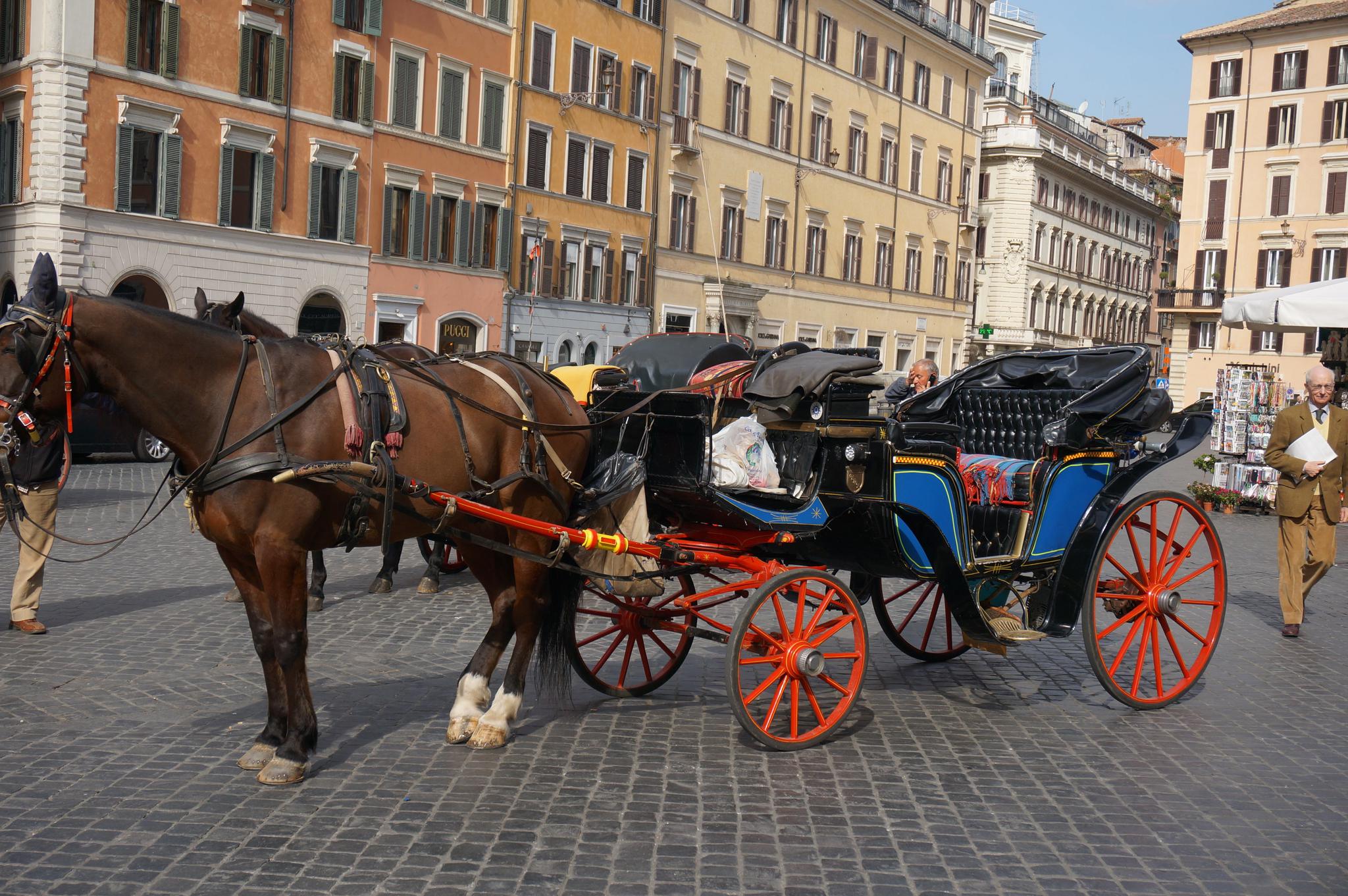 燃油车禁售令已经起草,新能源取代燃油车的路还远不远?