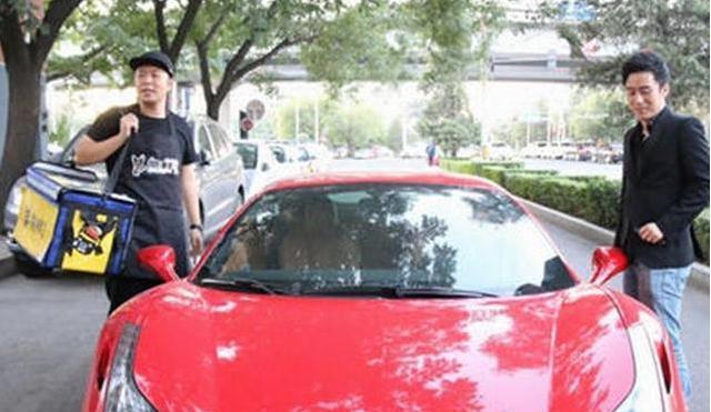 四线明星都买了超跑, 这科学家却放弃奔驰跑车, 选择几万的国产车