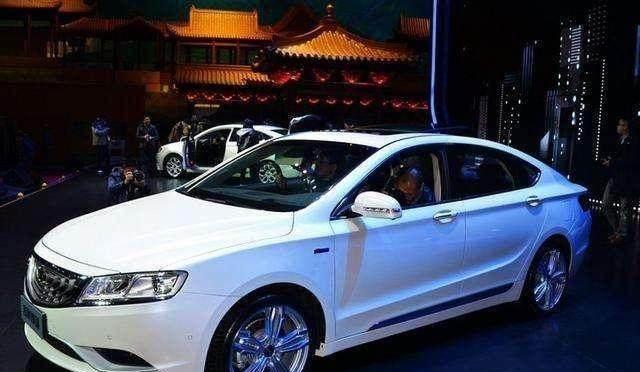 新款博瑞上市, 配全景天窗 售价仅11万