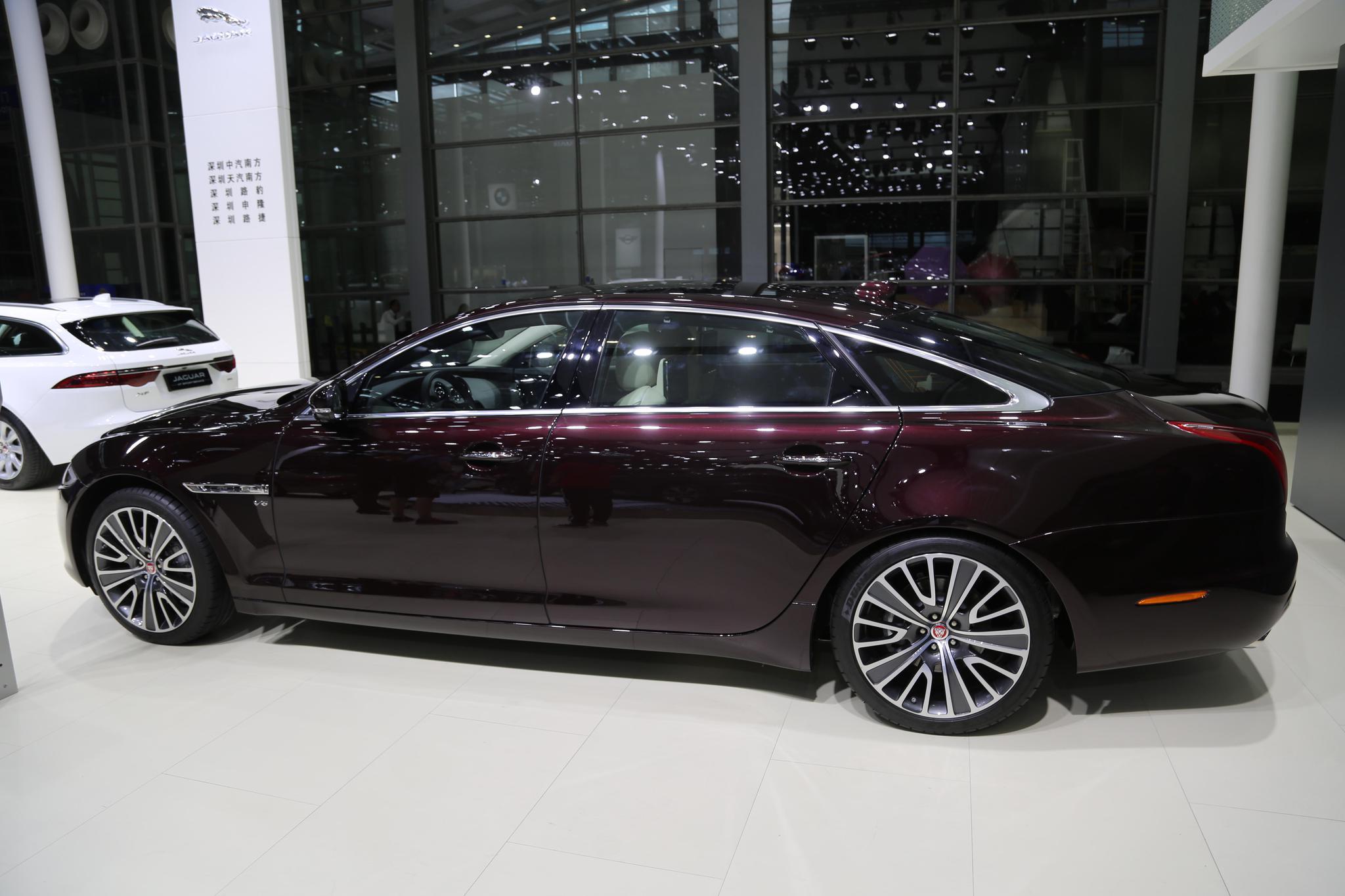 捷豹JAGUAR XJ，旗舰商务座驾，2018深港澳车展实拍！