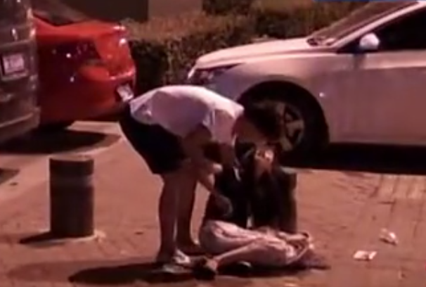 女子醉酒躺在路边,遇到"好心"男子帮助,被家人发现后