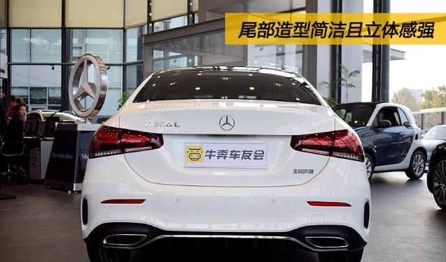 豪华不论价格,气场无关级别——奔驰全新A级到店实拍