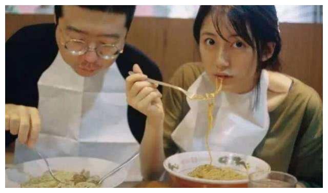 是不是男明星,都不知妻美?