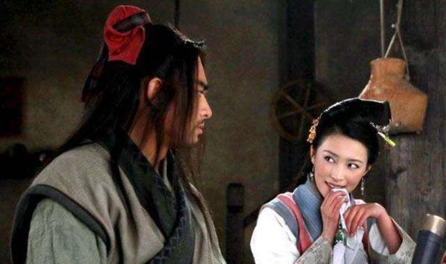 同样被大嫂侵犯, 武松忍气吞声, 此人狠毒到极点