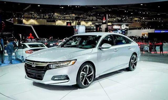 新雅阁来了, 太帅气了