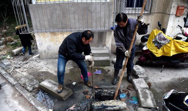 如果化粪池炸了,会发生什么事呢?可能不只是激起民粪啊!