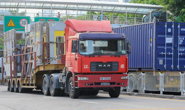 行走深港拍香港卡车(一)皇岗口岸初领魅力
