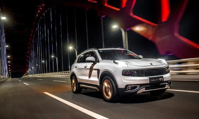 这款车外观越改越丑、售价却越来越高、如今加价20万都还买不到！