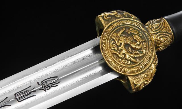 古代刀剑入鞘之后为什么不会掉出来? 它们是用