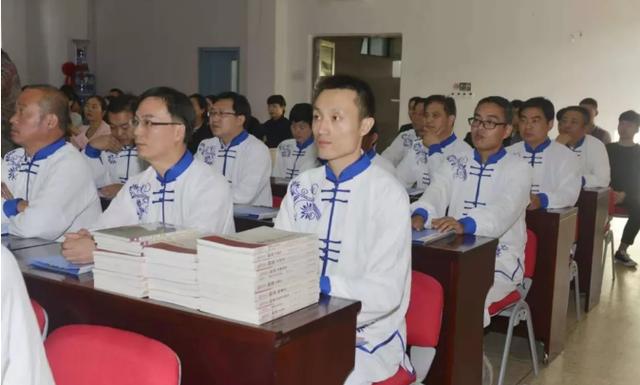 南阳医专附属中医院名医传承工作室揭牌暨拜师