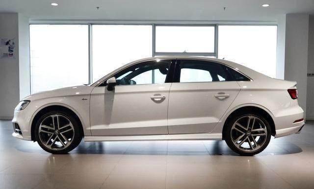 百公里5.4个油耗, 全景天窗、全T动力, 紧凑型车的豪华存在