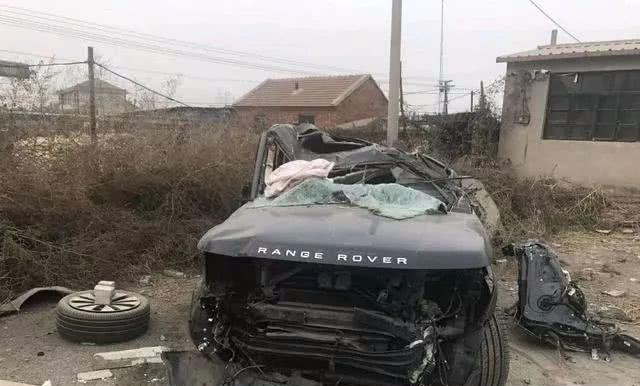 报废路虎揽胜只卖三万块钱，买家笑言这车换个壳能卖30万！