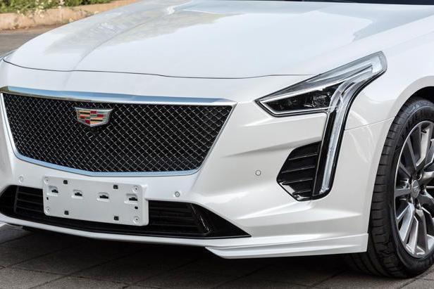 国产新款凯迪拉克CT6曝光，比奥迪宝马更霸气！配四根排气管