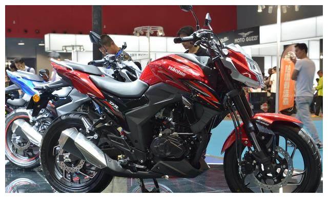 倒吸式减震,耗油100公里,耗油1.5升,豪爵铃木比