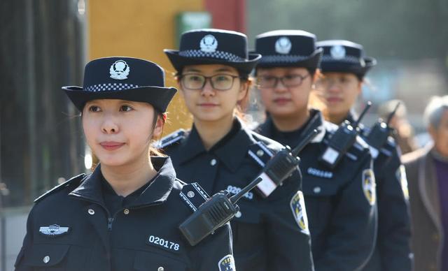 你知道城管一个月拿多少工资吗?听听老员工怎